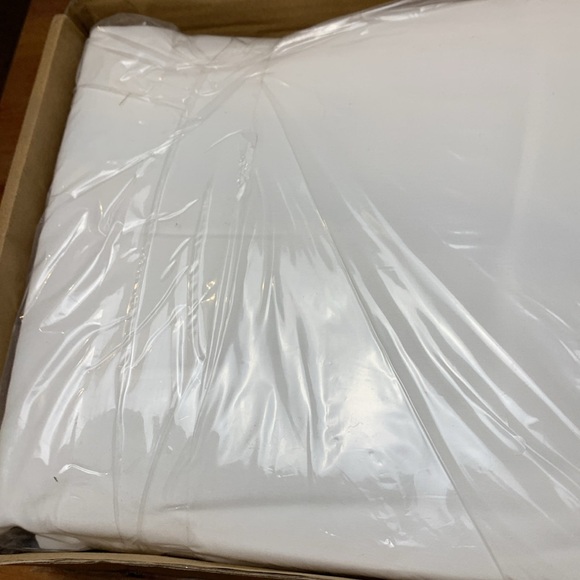 Amazon basics microfibre king sheet set, bright white - Picture 3 of 3